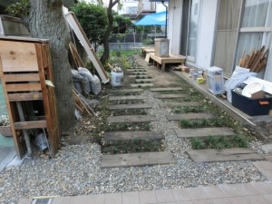 The second driveway is coming together