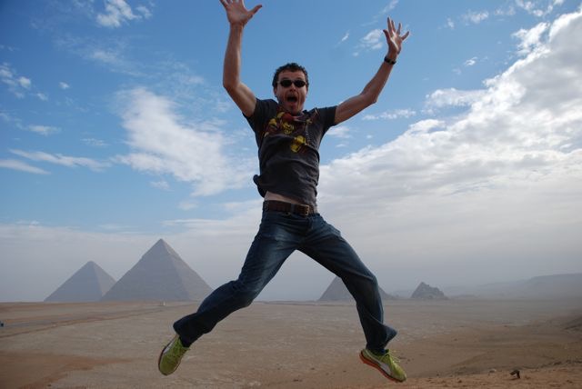 GedPyramidJumpShot.jpg